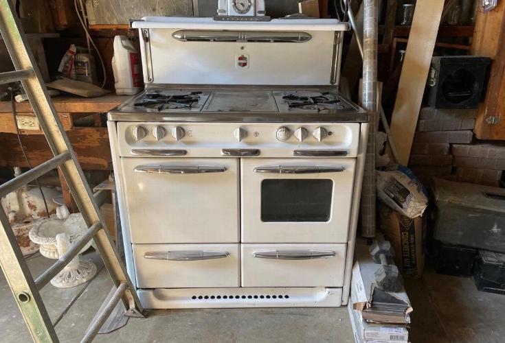 How To Prepare Your Oven For A Professional Clean Preparing for a professional oven clean is easy! Discover a few simple steps to take before your appointment with Gorilla Clean in Stevenage and surrounding areas, and leave the hard work to us.